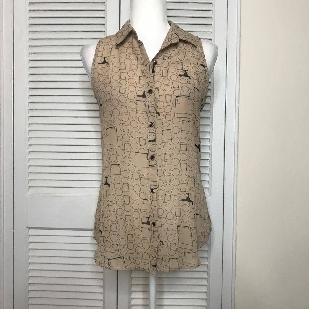 NWOT Beige Cup & Faucet Print Top by January 7